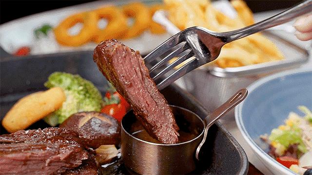 吃「M5和牛」!喷火一米高才能吃!北京路、岗顶...