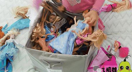 妈妈晒出家里的十二个女儿,妈妈晒出两个女儿