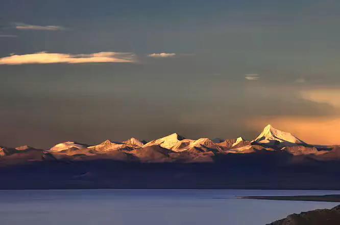 西藏第一大湖泊是哪一个湖纳木错,人生最值得去的旅游地方纳木错