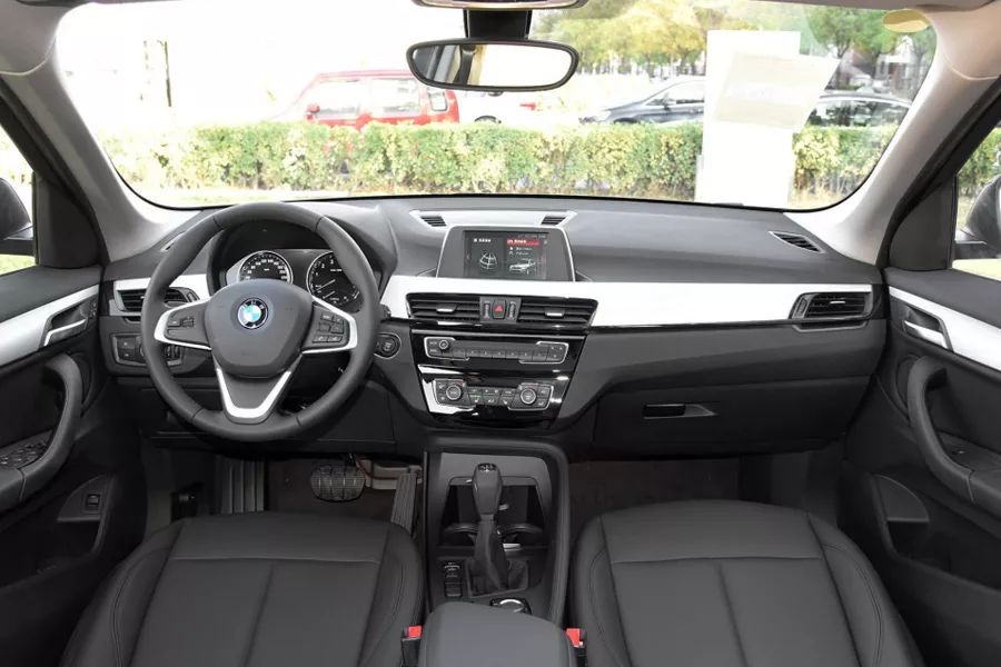 同价位的奥迪q3比宝马x1便宜多少,奥迪q3同级别车对比宝马