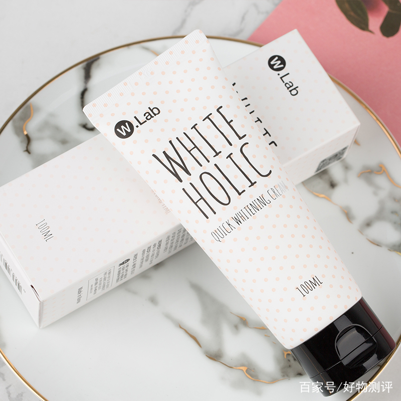 自然不显白的素颜霜,既能美白又能养肤的素颜霜