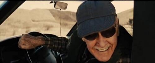 斯坦李老爷子在漫威里客串镜头,送别斯坦李漫威之父的客串合集