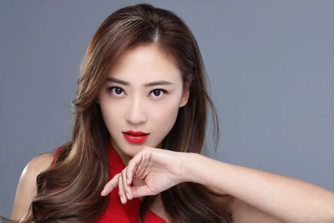 海岩之子执导的「太子妃升职记」，为何能用90万成本赚27亿点击量