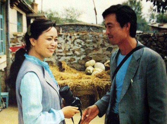 篱笆女人和狗都有哪些人唱过,篱笆女人和狗好看吗