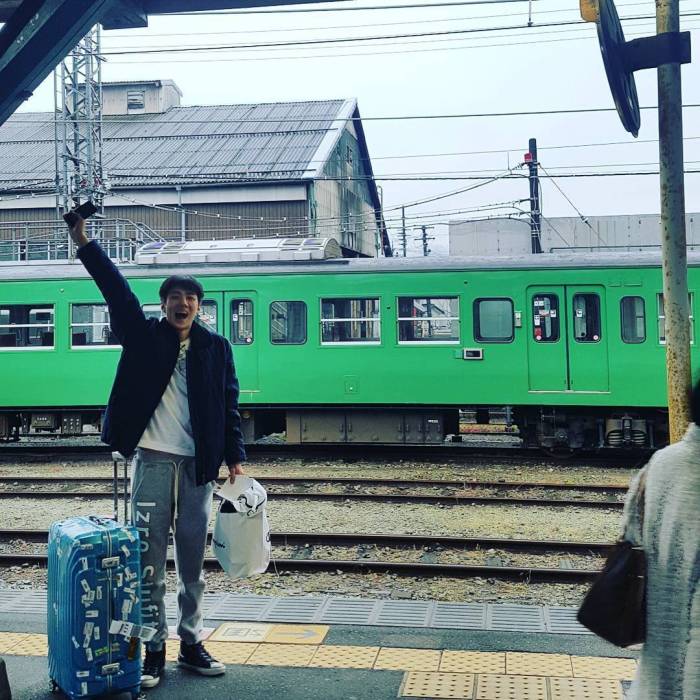 韩国exo吴世勋和朴灿烈,exo吴世勋鹿晗是亲兄弟吗