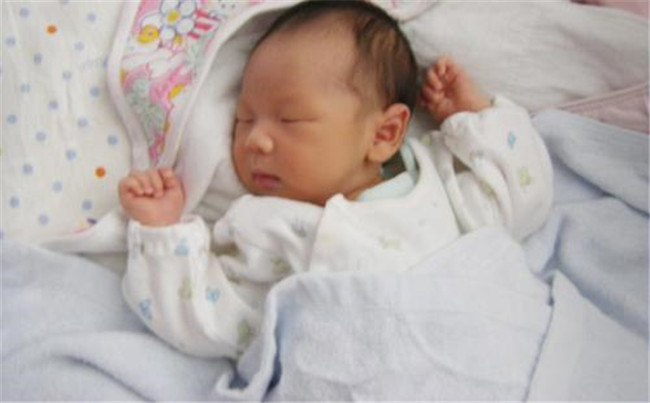 护理婴儿注意事项和禁忌,护理3个月宝宝都做什么