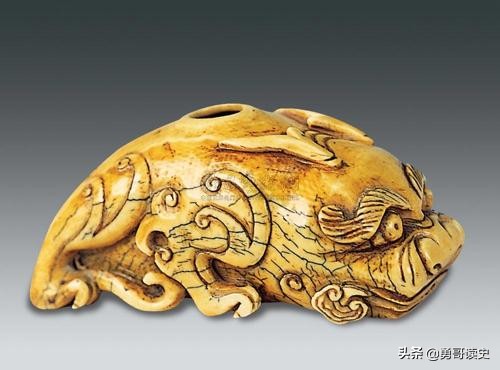 北京有哪三宝？景泰蓝，象牙雕，北京烤鸭呱呱叫