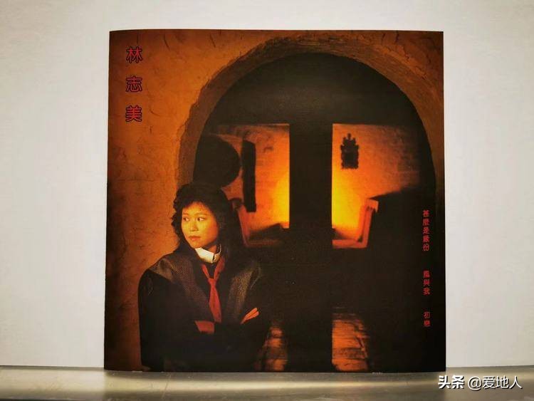 莫文蔚初恋是哪个电影插曲,莫文蔚翻唱歌曲现场版