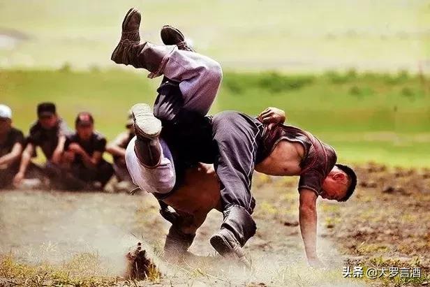 古老的祭祀与迎客的“下马酒”