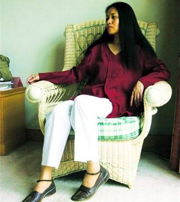 林白：女巫式作家，从文字里汲取力量，挣脱命运的枷锁