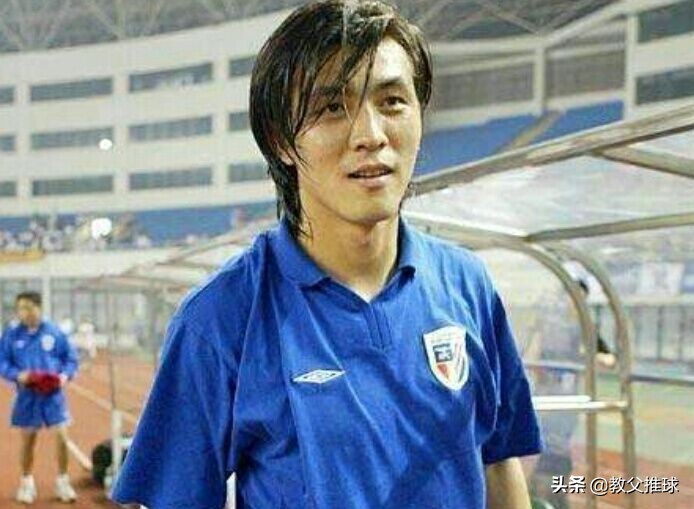 中国足球帅哥张玉宁申花获奖,中国足球锋霸张玉宁