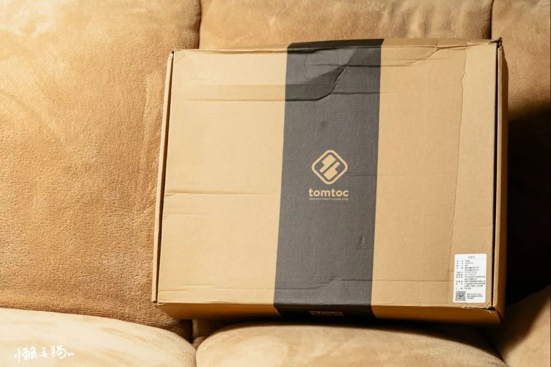 低调且实用,妹子通勤也能背——tomtocA60双肩包测评