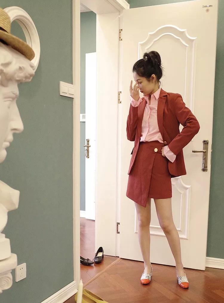 优雅连衣裙穿搭夏天,秋冬黑色西装连衣裙穿搭技巧