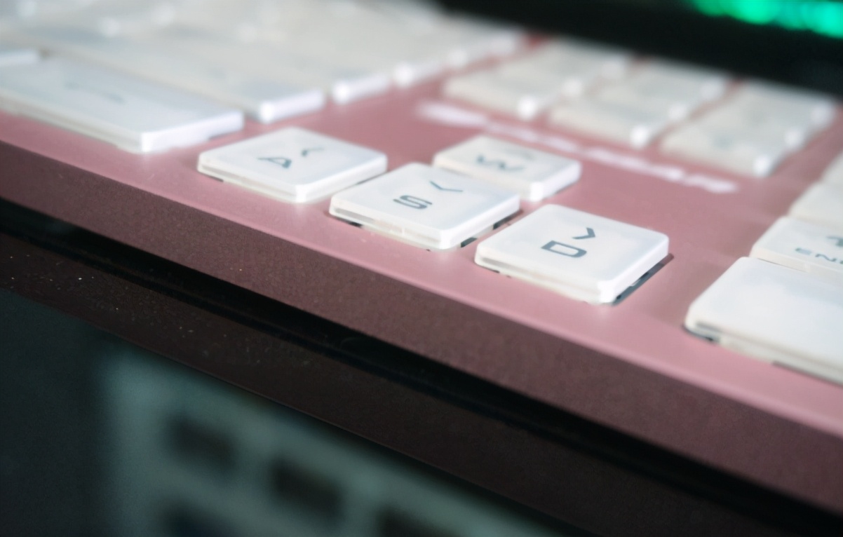 戴尔巧克力键盘测评,漂亮得不像实力派的上一句