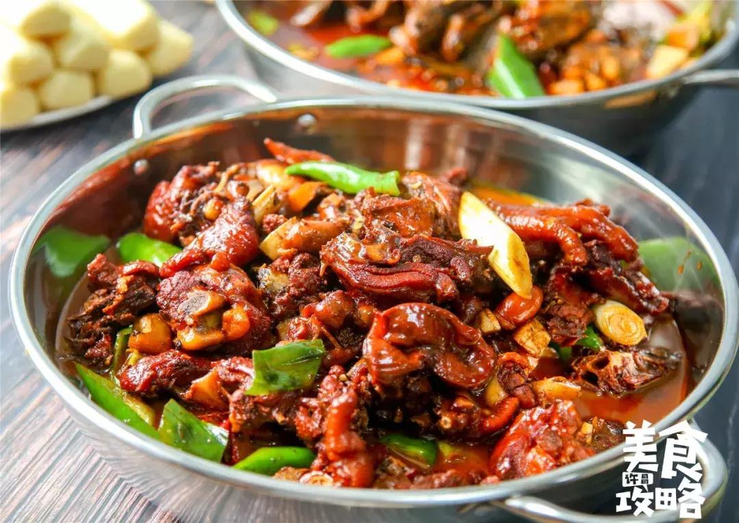 隐藏在巷子里的地锅鸡好吃,这家藏在巷子里的30年老字号