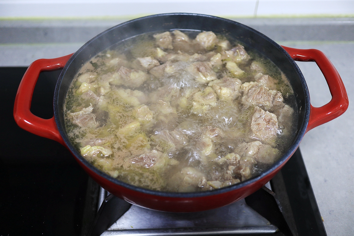 番茄味火锅底料做牛肉,牛肉焖火锅底料