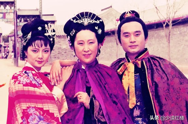 年少只道大圣勇中年方知悟空怂,年少只道是寻常原句