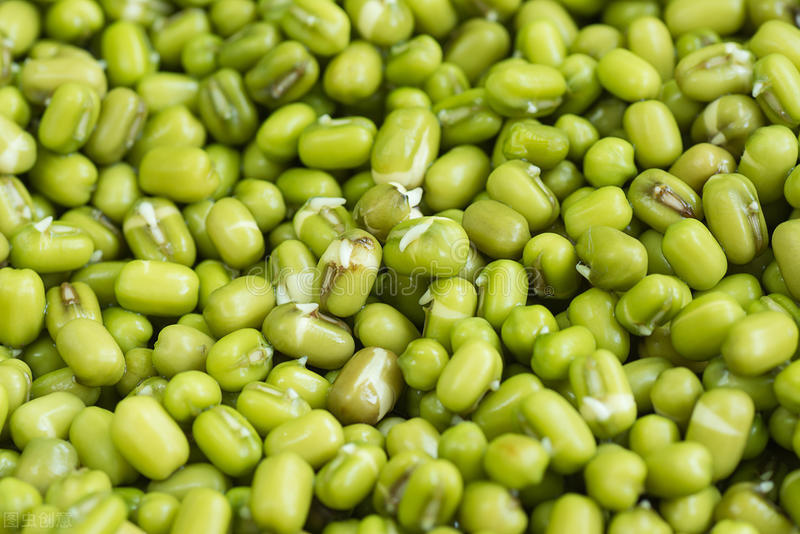 高压锅煮绿豆汤不会开花,想要煮出碧绿的绿豆汤怎么煮正确