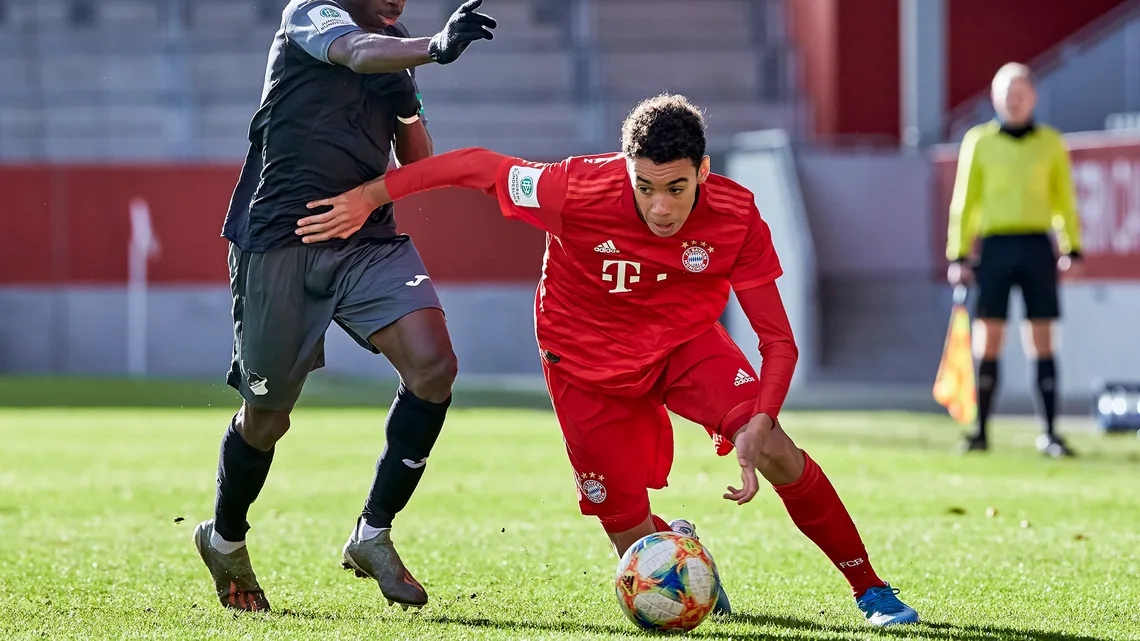 拜仁新星穆西亚拉2021,穆西亚拉哪年加入拜仁一线队