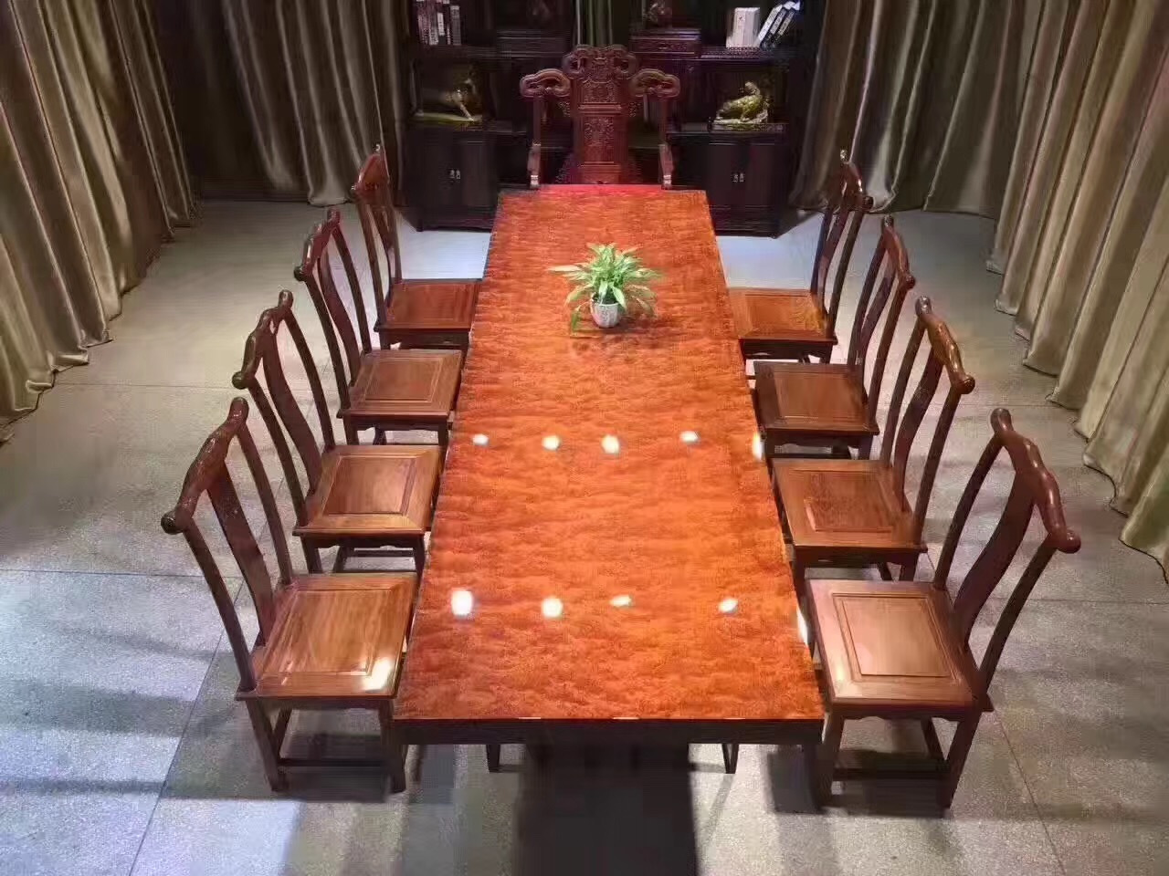 苏州家具城高端砍价,苏州红木家具骗局揭秘