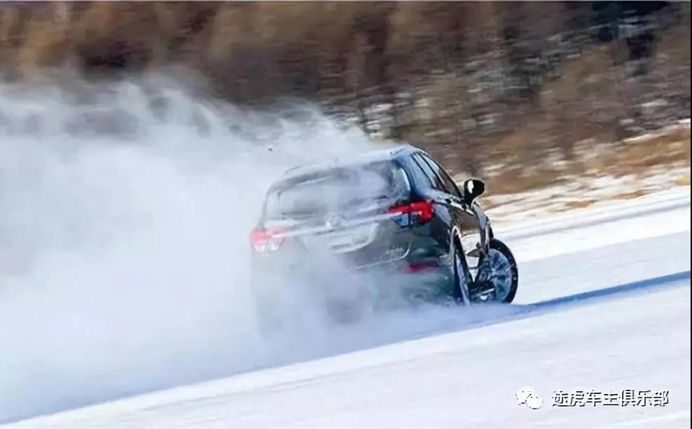 电子手刹行驶中,电子手刹在行驶中打开会怎么样