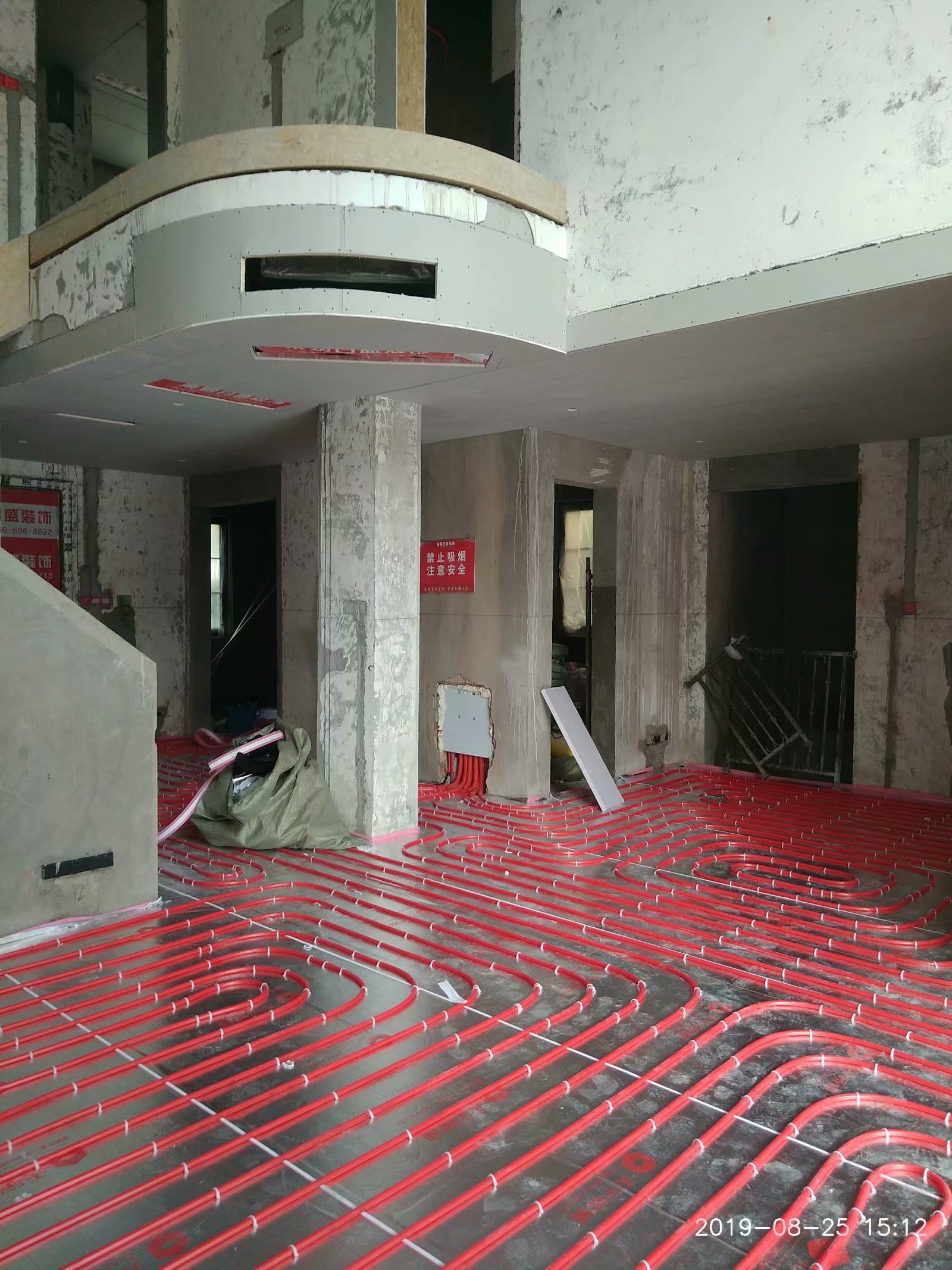 电地暖和空气能地暖优缺点,空气能地暖无水的好还是有水的好