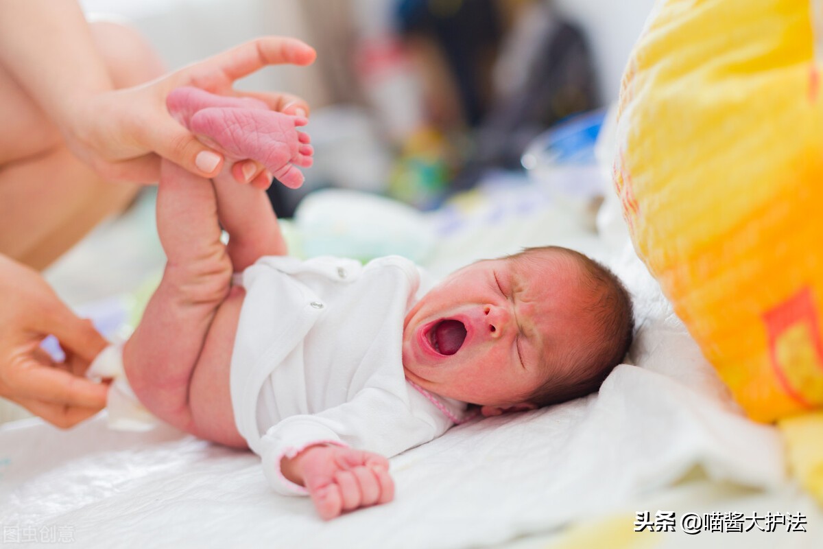 宝宝红屁股是纸尿裤造成的吗,宝宝红屁股其实是父母太坑