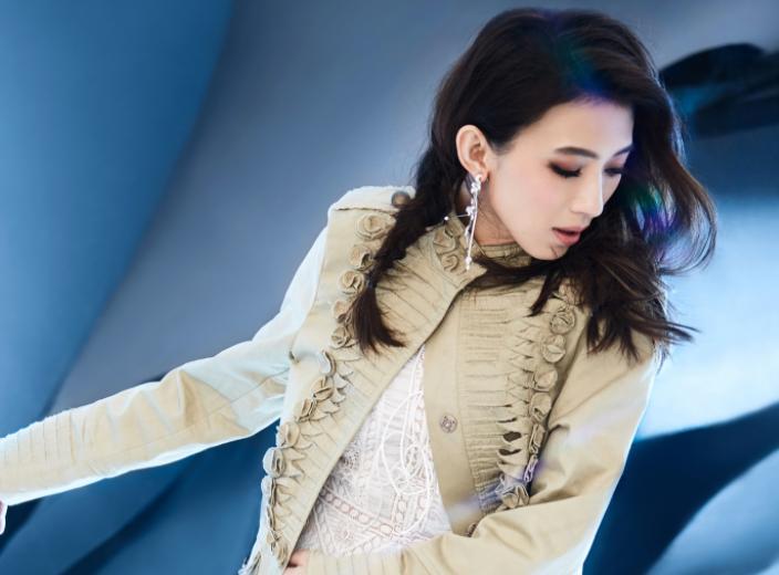 戴佩妮个人情感,歌坛才女戴佩妮