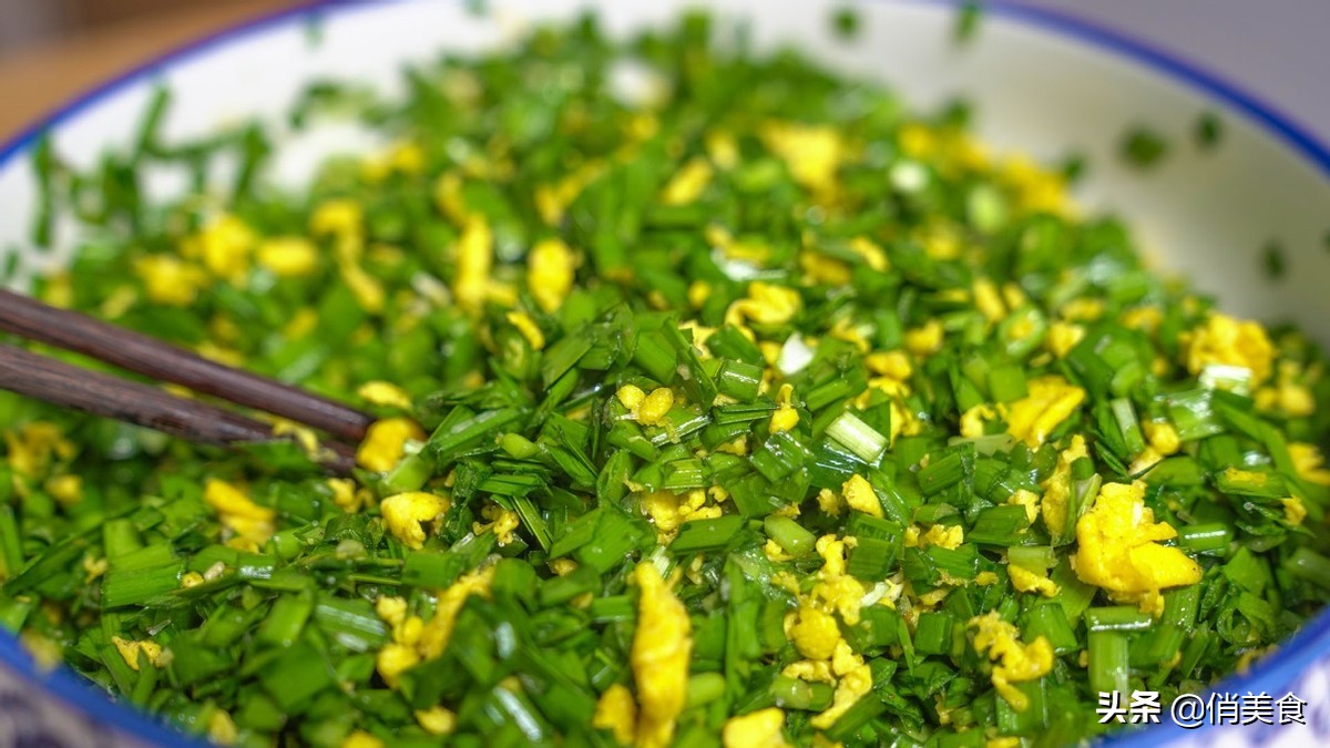 包韭菜肉馅饺子记住3放2不放,韭菜拌馅如何让韭菜不烧心