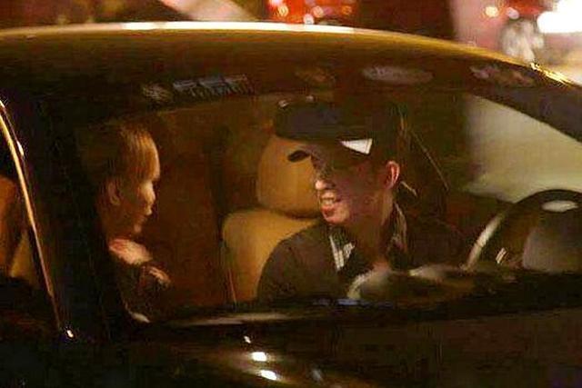 那个宁愿在宝马上哭的女孩怎么样,坐在宝马车里哭的女孩怎么样了