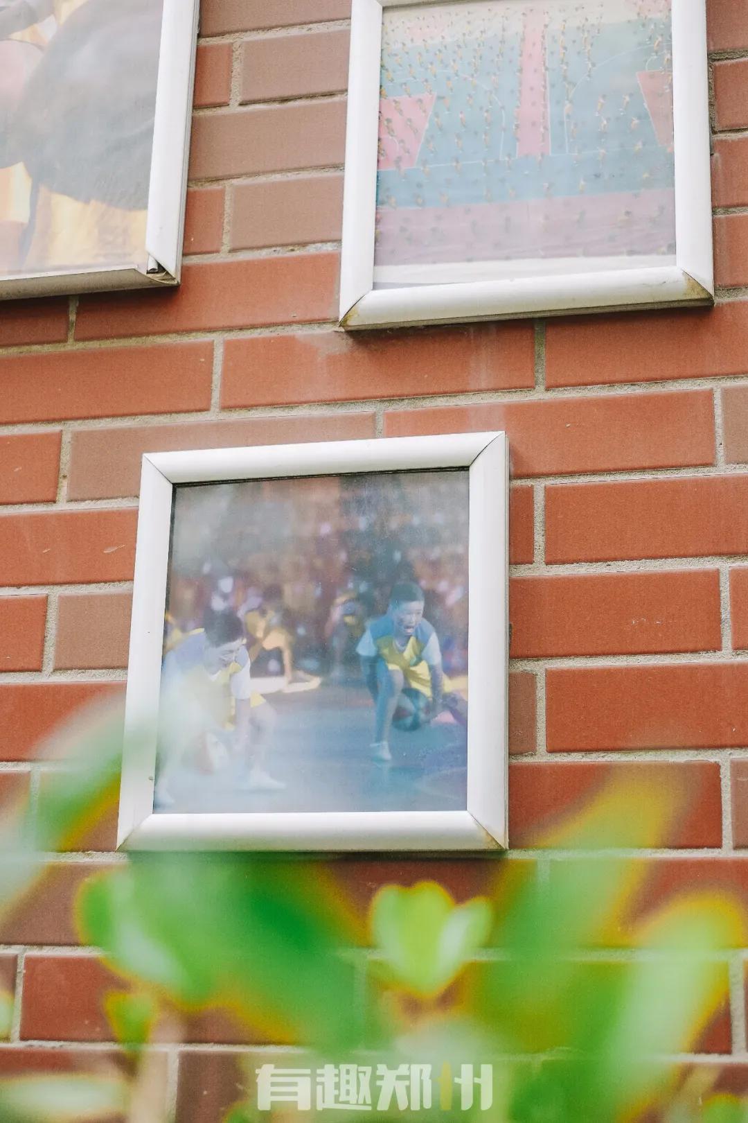 春雨落在叶子上,春雨落在树叶上的详细描写