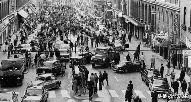 霍金年轻时帅气的照片,霍金年轻时帅照