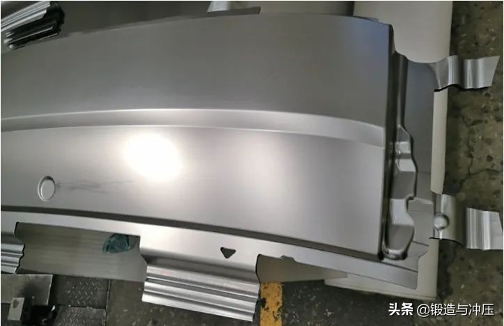 冲压模具碎屑清理,冲模切边碎屑怎么处理