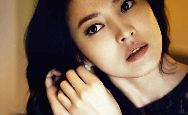 豪掷200亿韩元买楼,一篇软文赚300万,宋慧乔的吸金能力远超郑爽