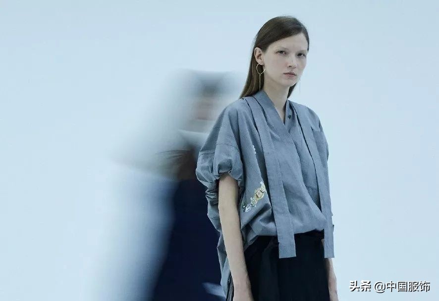 曲线进击,抛出百万年薪、千万股权、执董席位的江南布衣要变身阿里系?