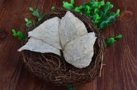 泡发燕窝的水是倒掉还是煮燕窝,头天把燕窝泡发好第二天炖好吗