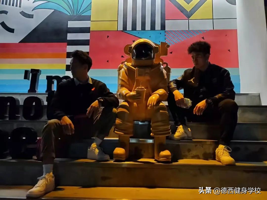 新手去健身房千万别找私教,新手健身房办私教有用吗现在