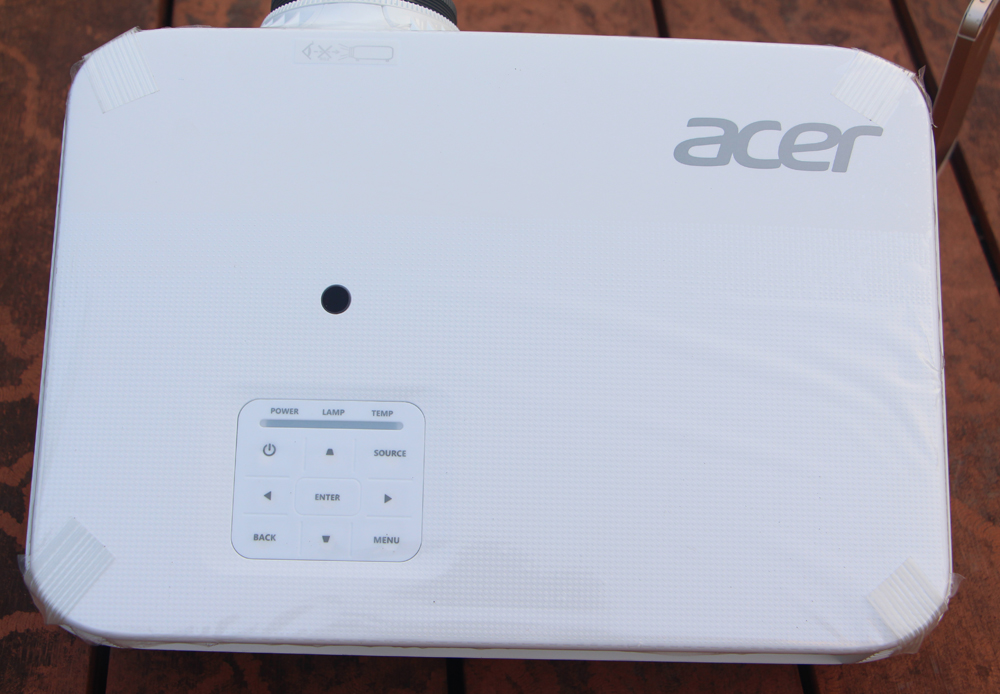 实用才是大面子，100吋无屏电视来啦-AcerH5382BD投影机测评