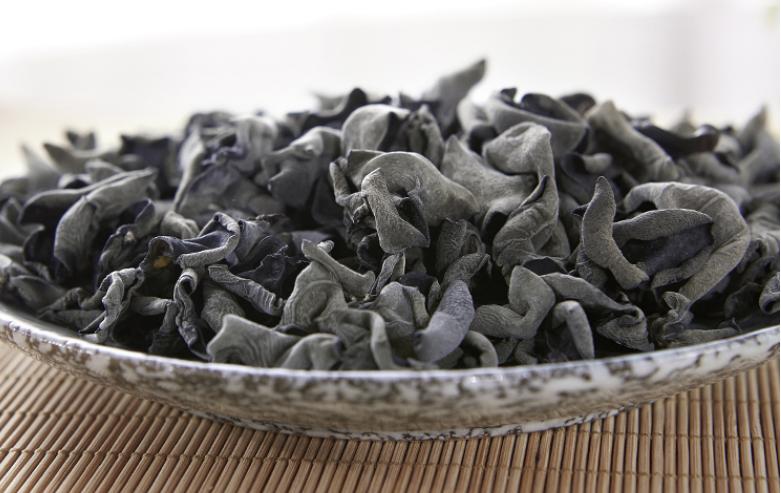 木耳怎么泡发更好吃,木耳的泡发和吃法