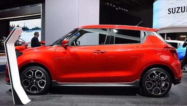 1.5雨燕手动挡对比1.5飞度手动挡,新铃木雨燕1.4t几时引进国内