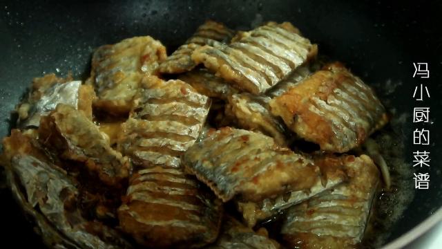 美食制作这才是带鱼最好吃的做法,带鱼最简单做法不炖不炸入味好吃