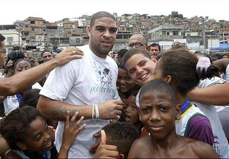 足坛十大最强壮球员,世界足坛5大硬汉球员