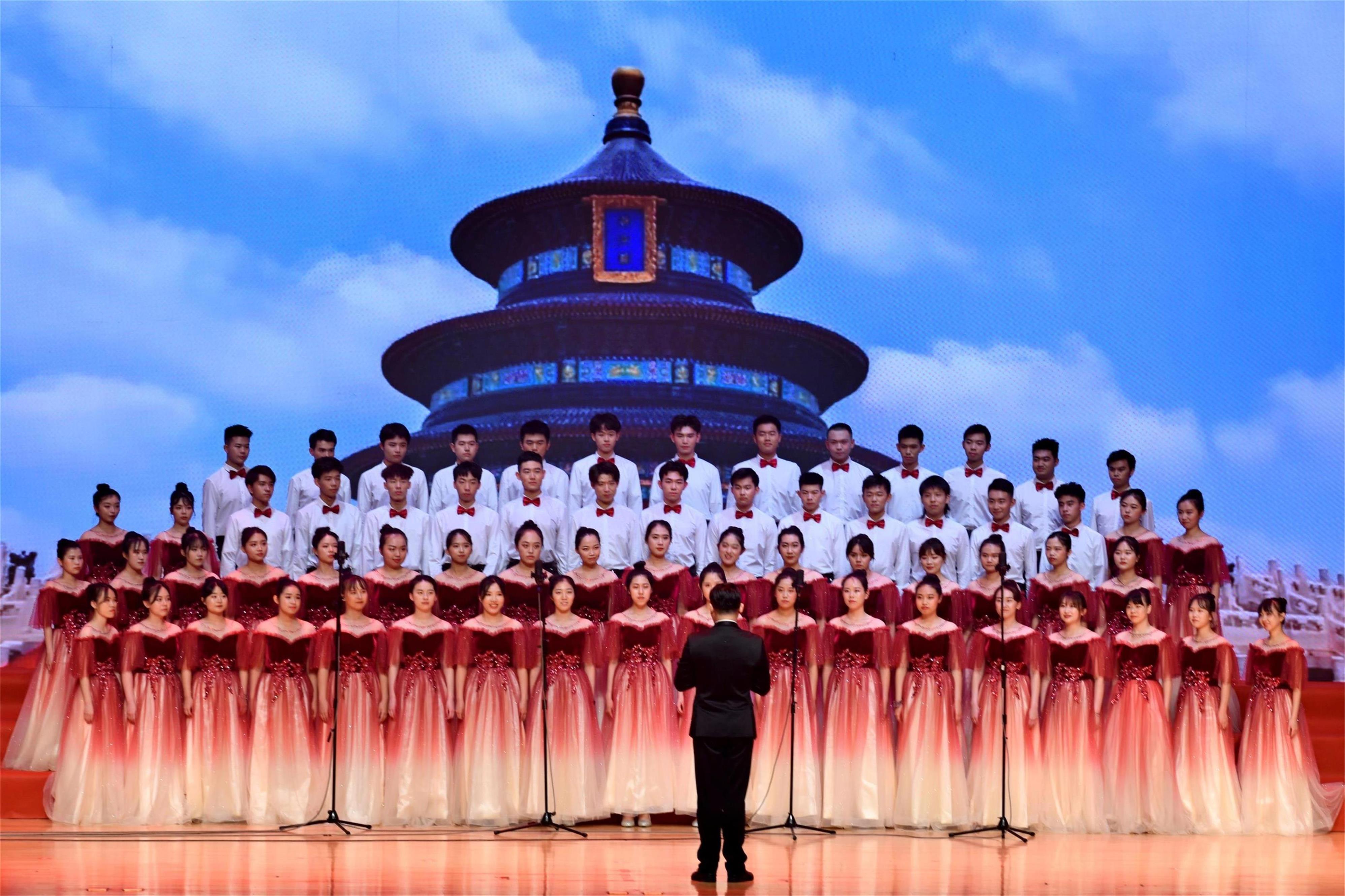 福医举办五四晚会激扬青春正当时