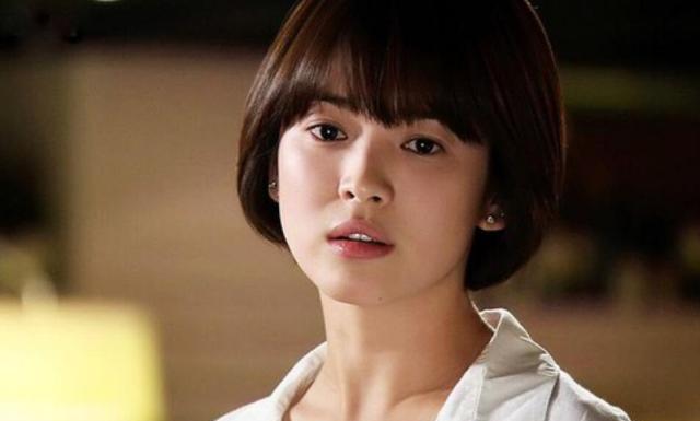 豪掷200亿韩元买楼，一篇软文赚300万，宋慧乔的吸金能力远超郑爽