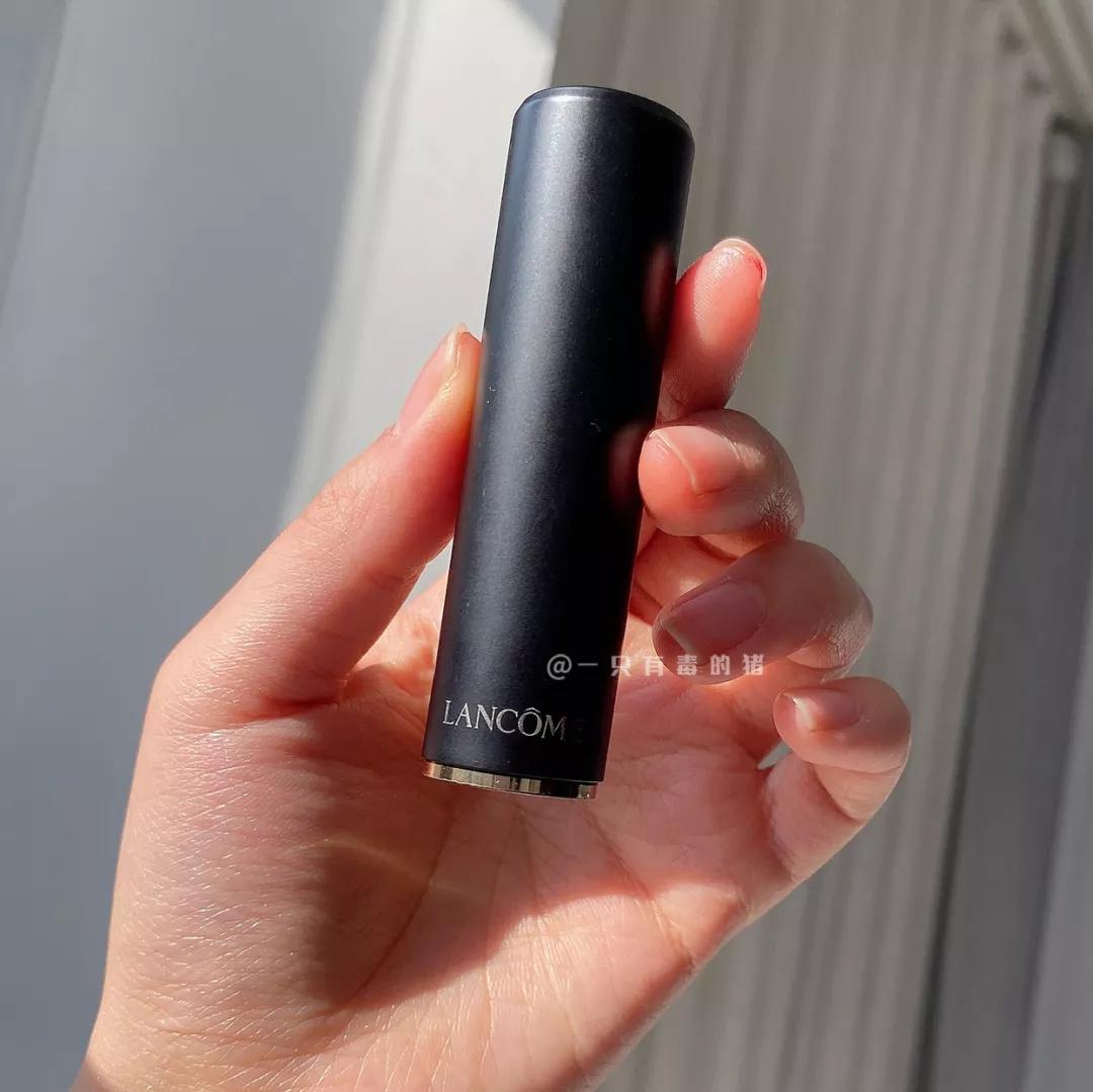 黄皮新手彩妆教程视频全集,适合黄皮的大牌彩妆推荐眼影