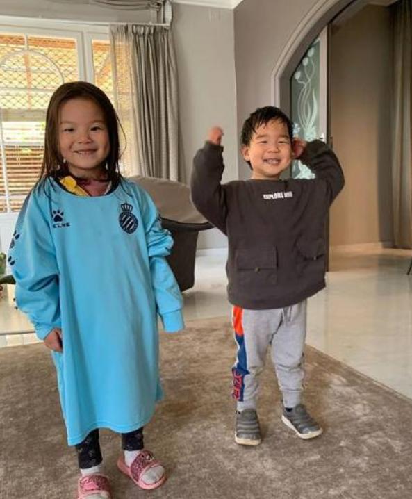 武磊西班牙人绝杀巴塞罗那纪录片,西班牙人2-0格拉纳达武磊射门