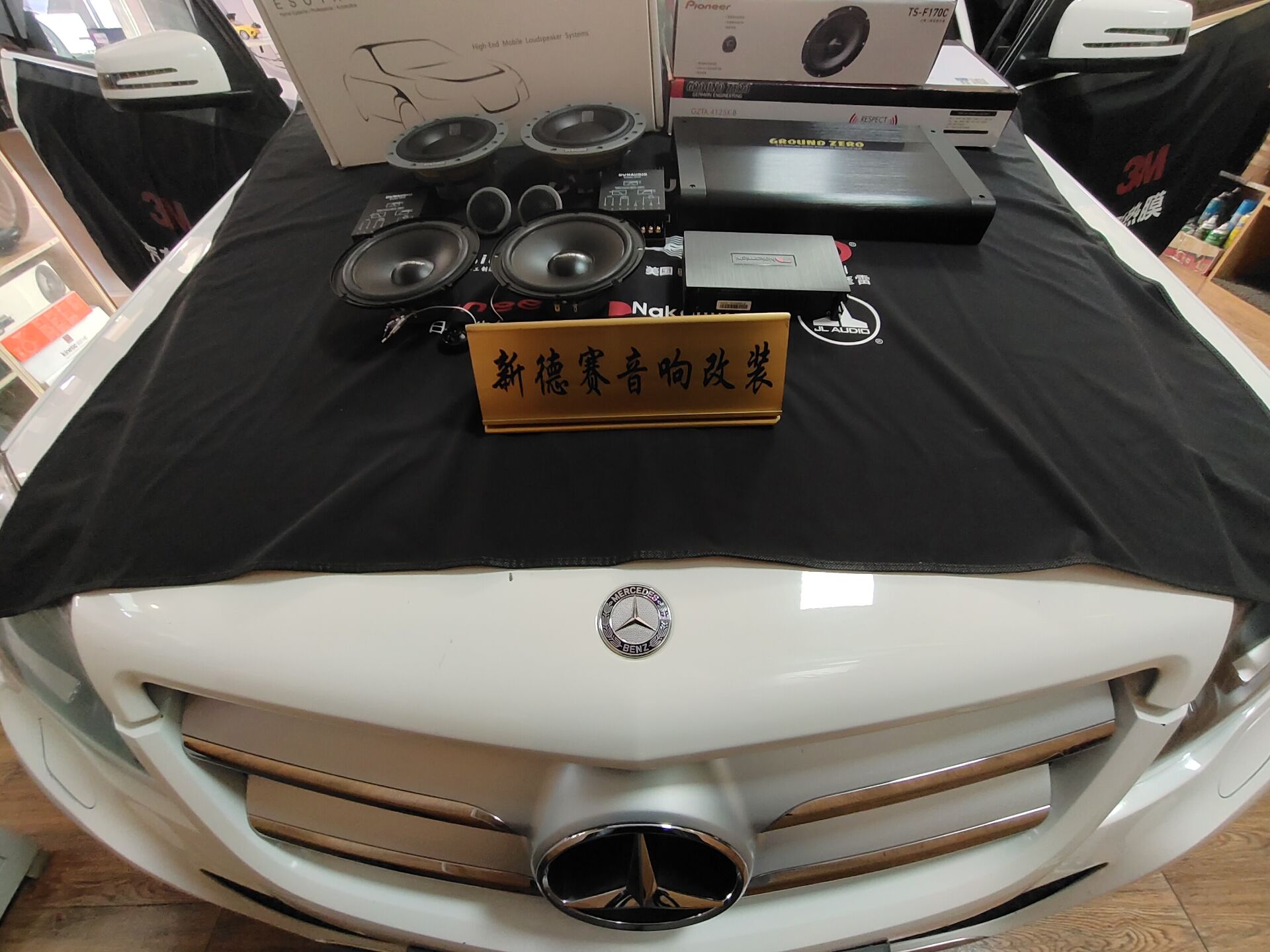 奔驰glk音响改装案例,奔驰glk改高音旋转音响