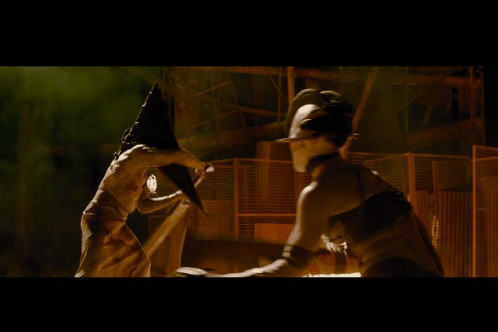 寂静岭2电影深度解析猛牛说电影,寂静岭2沉默之丘完整版电影