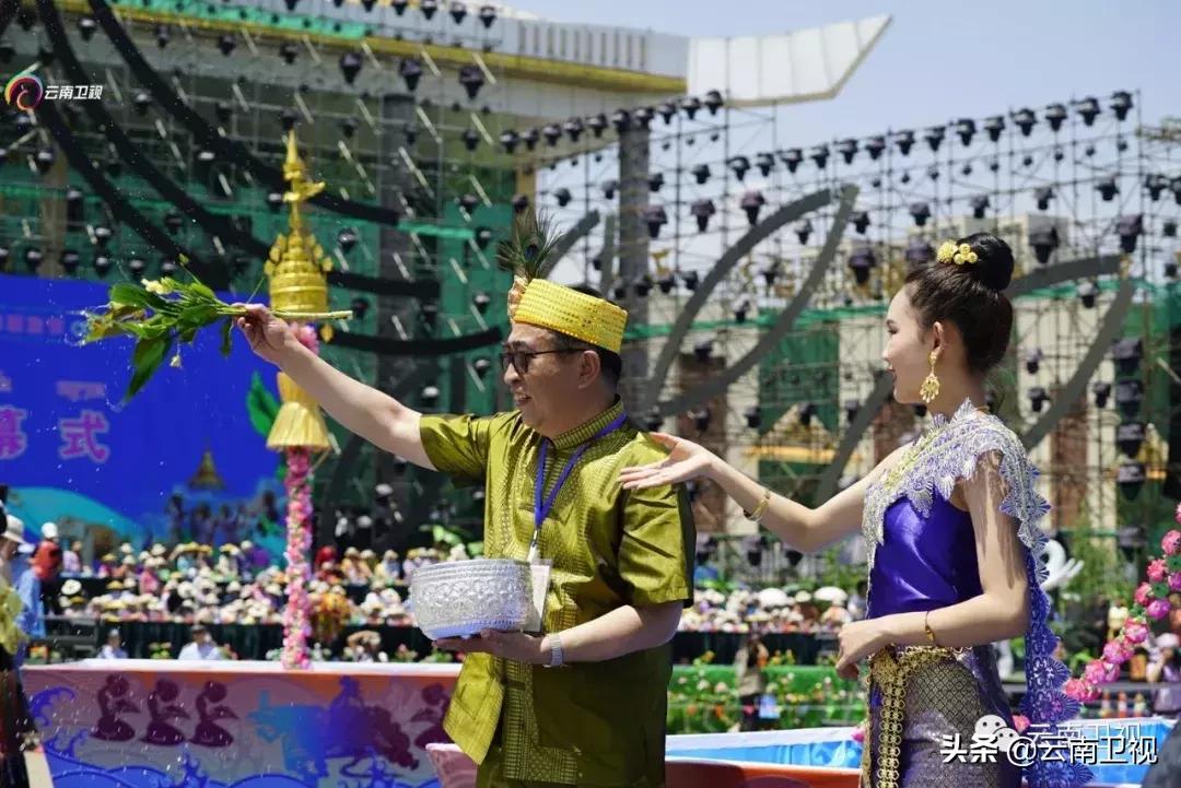 2019德宏泼水狂欢节,2019德宏国际泼水节图片