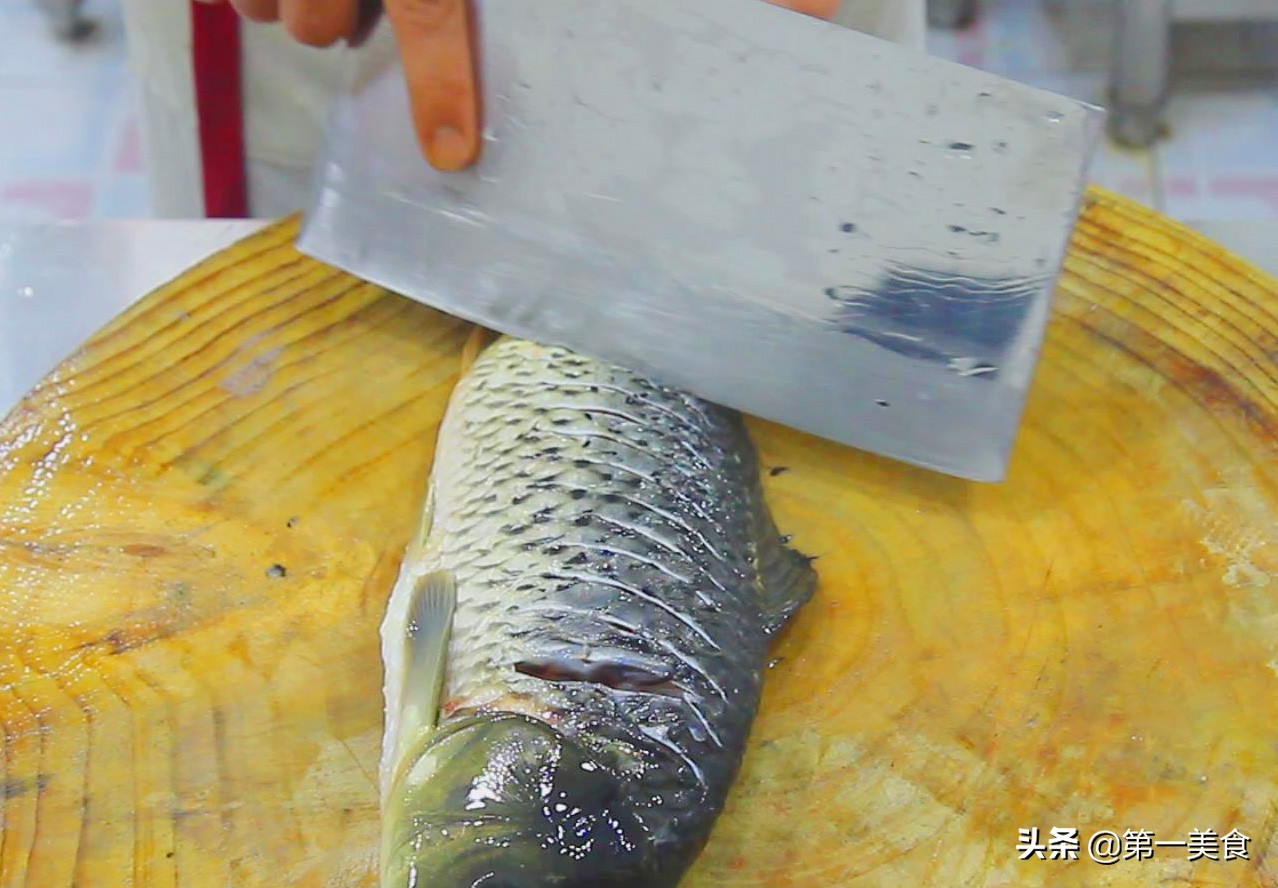 第一美食来凤鱼,香脆泼辣鱼的做法